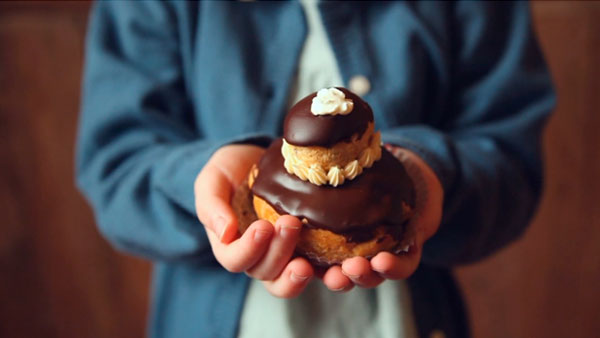 Religieuse - How to visit a frech bakery