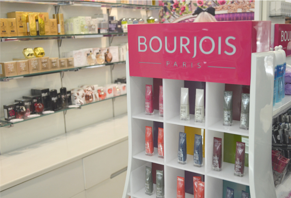 Shampoo Cosméticos - display Bourjois