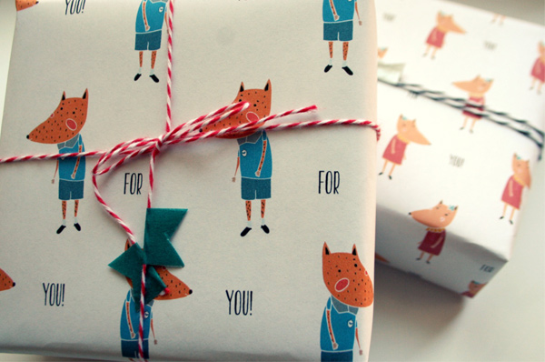 gift wrap - Mister and Misses fox