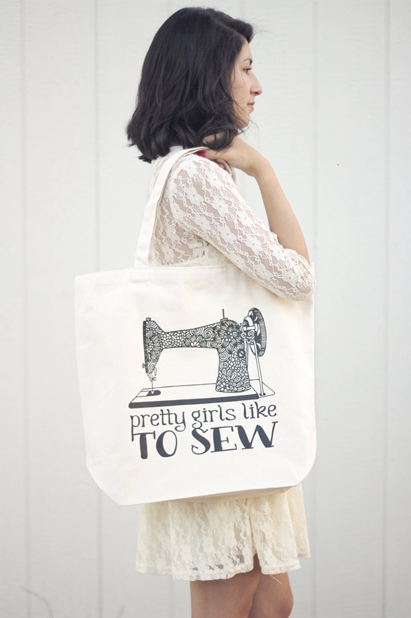 Pretty girls like to sew tote bag
