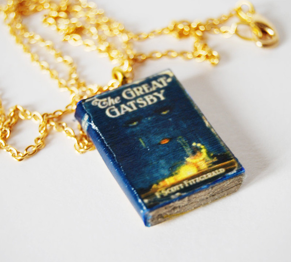 Bunnyhell mini-book necklace - The Great Gatsby