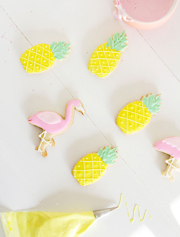 Flamingo and Pineapple Sugar Cookies ∴ BLOG Não Me Mande Flores
