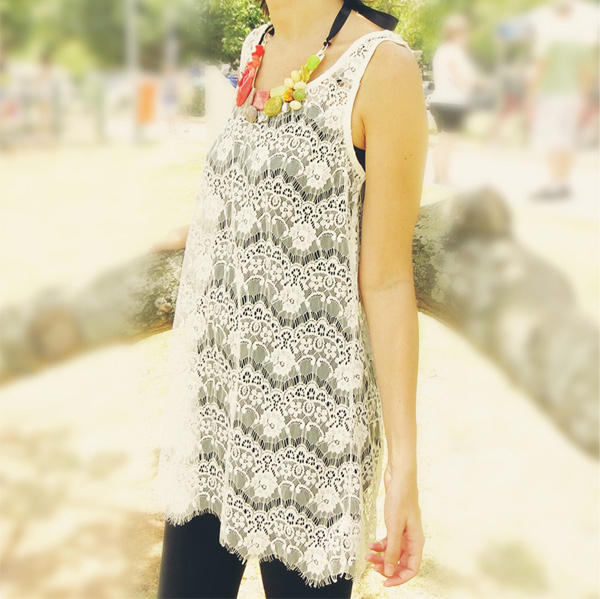 Vestido de renda Flambe